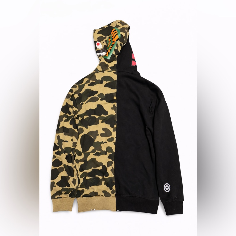 A Bathing Ape (BAPE) Full-Zip Shark Hoodie Size M Gently worn